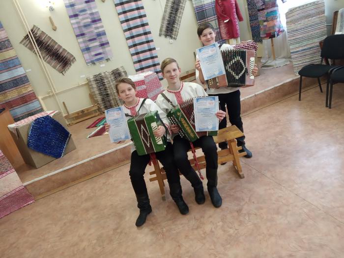 Гармонисты из Устьян победили в международном конкурсе